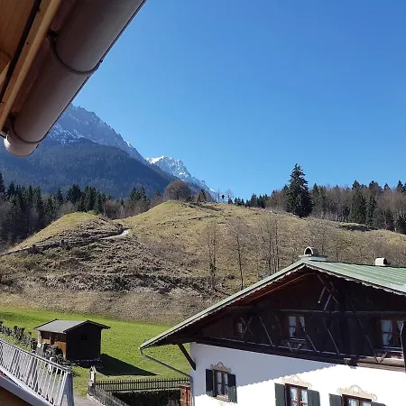 Apartment Spacious Top Floor 4Br Apartment - Private Jacuzzi And Sauna