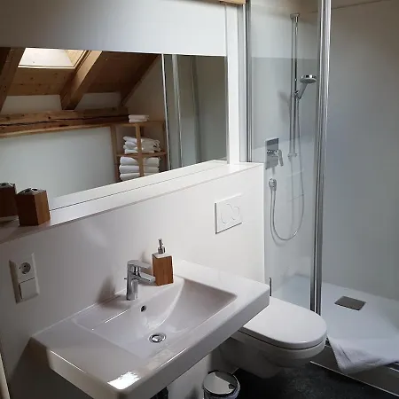 Spacious Top Floor 4Br Apartment - Private Jacuzzi And Sauna Apartment *